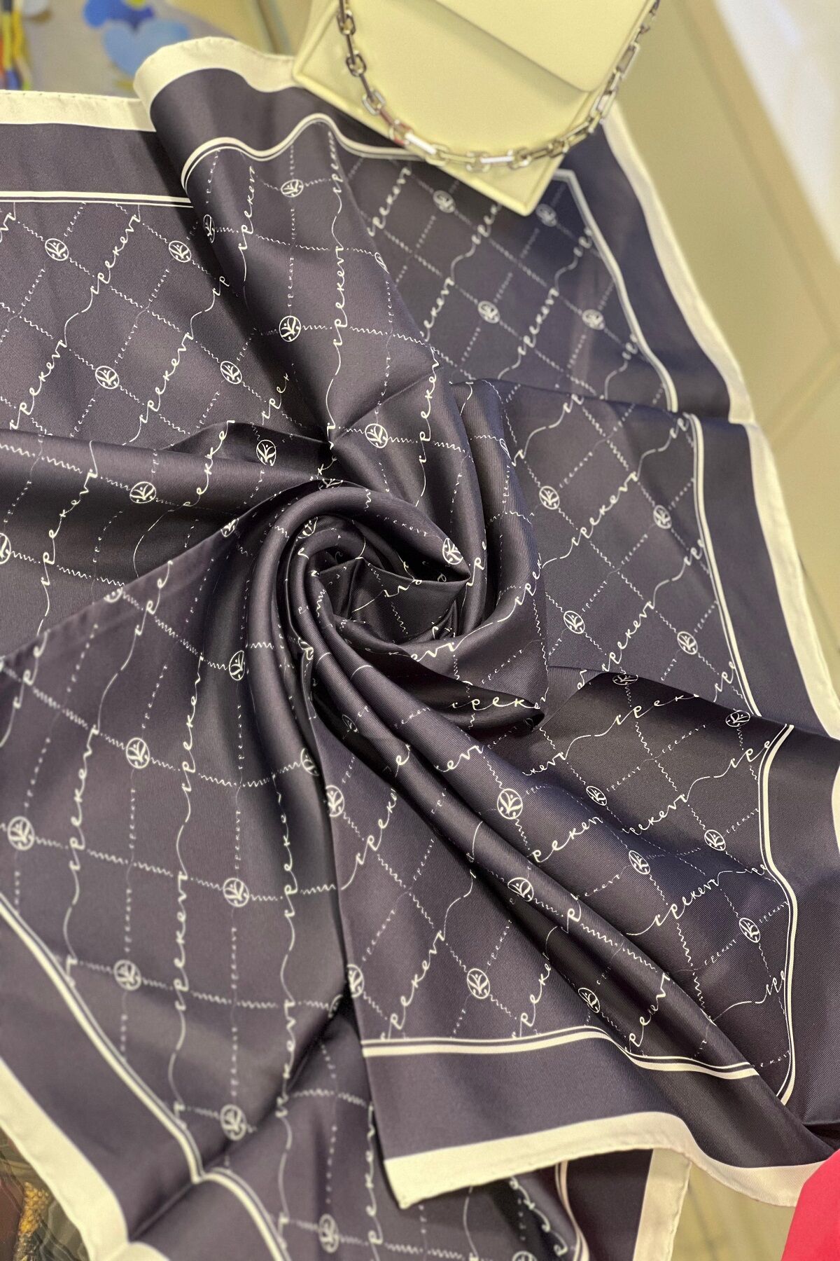 İPEKEVİ 1137 EŞARP