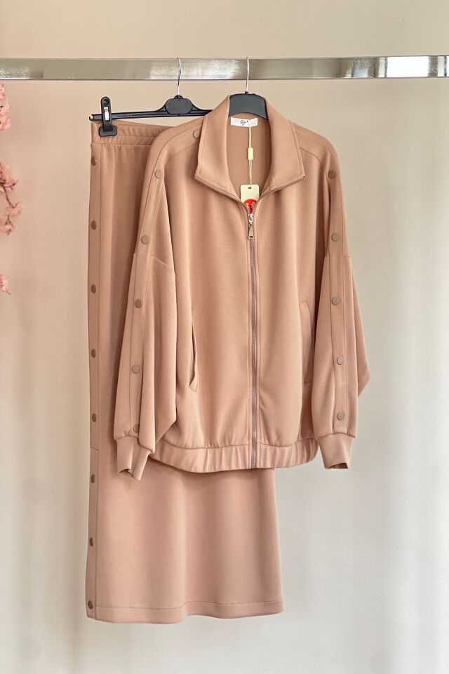 TIĞTRİKO 2062 TAKIM